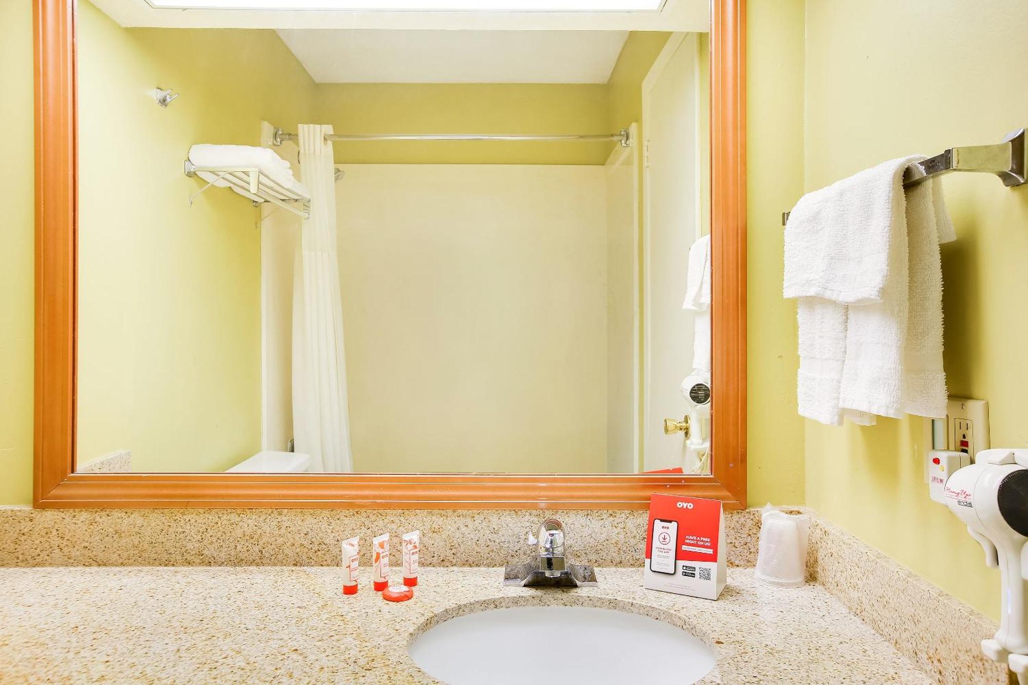 Oyo Hotel Texarkana Trinity Ar Hwy I-30 Екстериор снимка
